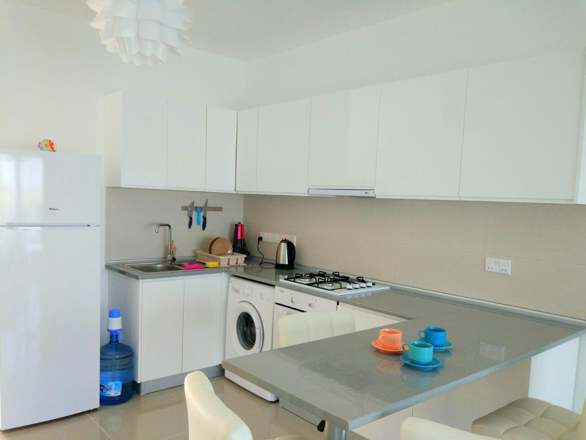 Blue Apartment In 5* Ceasar Resort Trikomo Buitenkant foto